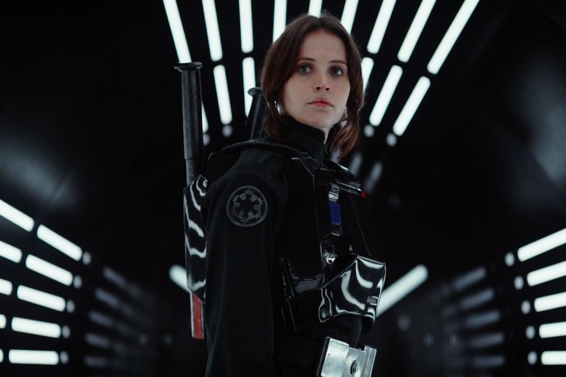 New Star Wars Trailer Introduces A New Badass Female Lead Very Real 