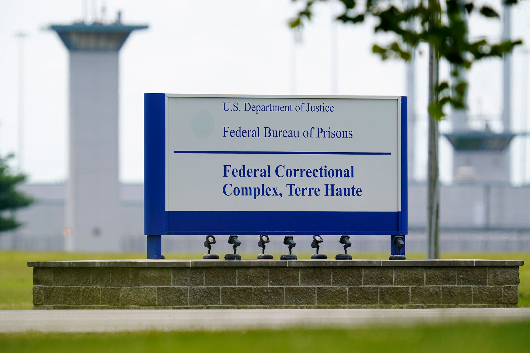 Federal Prison Complex Ap