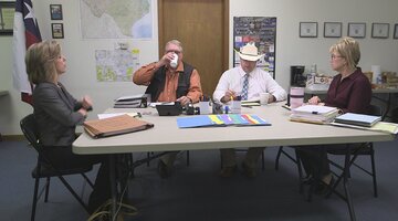 Cold Justice Bonus: Kelly Siegler Meets with Jasper County Investigators (Season 5, Episode 16)