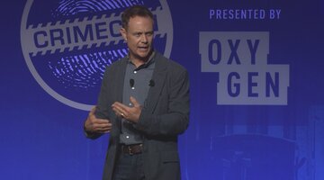 Paul Holes Demonstrates a Crime Scene Investigation For a Live Audience | CrimeCon 2019