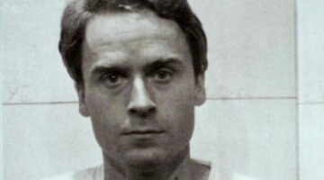 Ted Bundy Shares That "Darker Side" Was "Unreal" During Interview