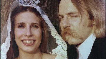 A Wedding and a Murder Bonus 107: Gaining Terry’s Trust