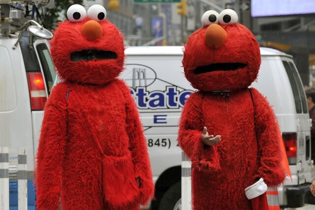 Elmo Times Square