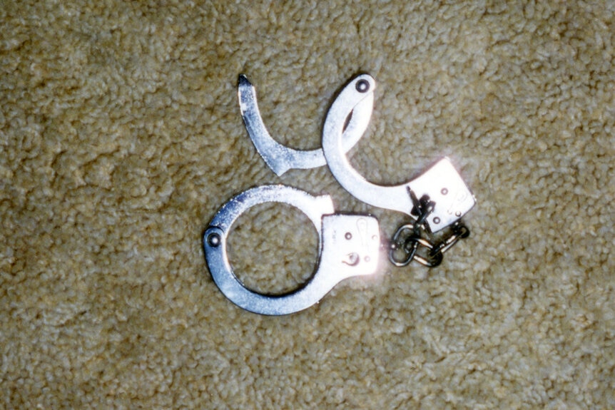 Davaloo Handcuffs