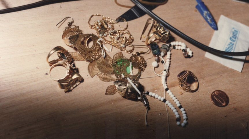 Rifkin Trophy Jewelry Detail Landscape Full